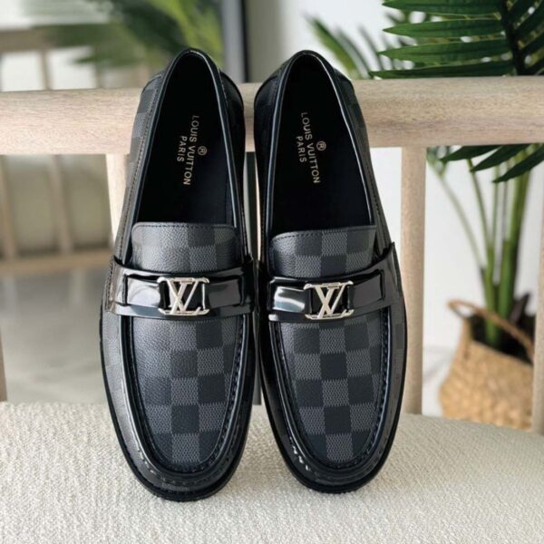 LOUIS VUITTON Major Loafer