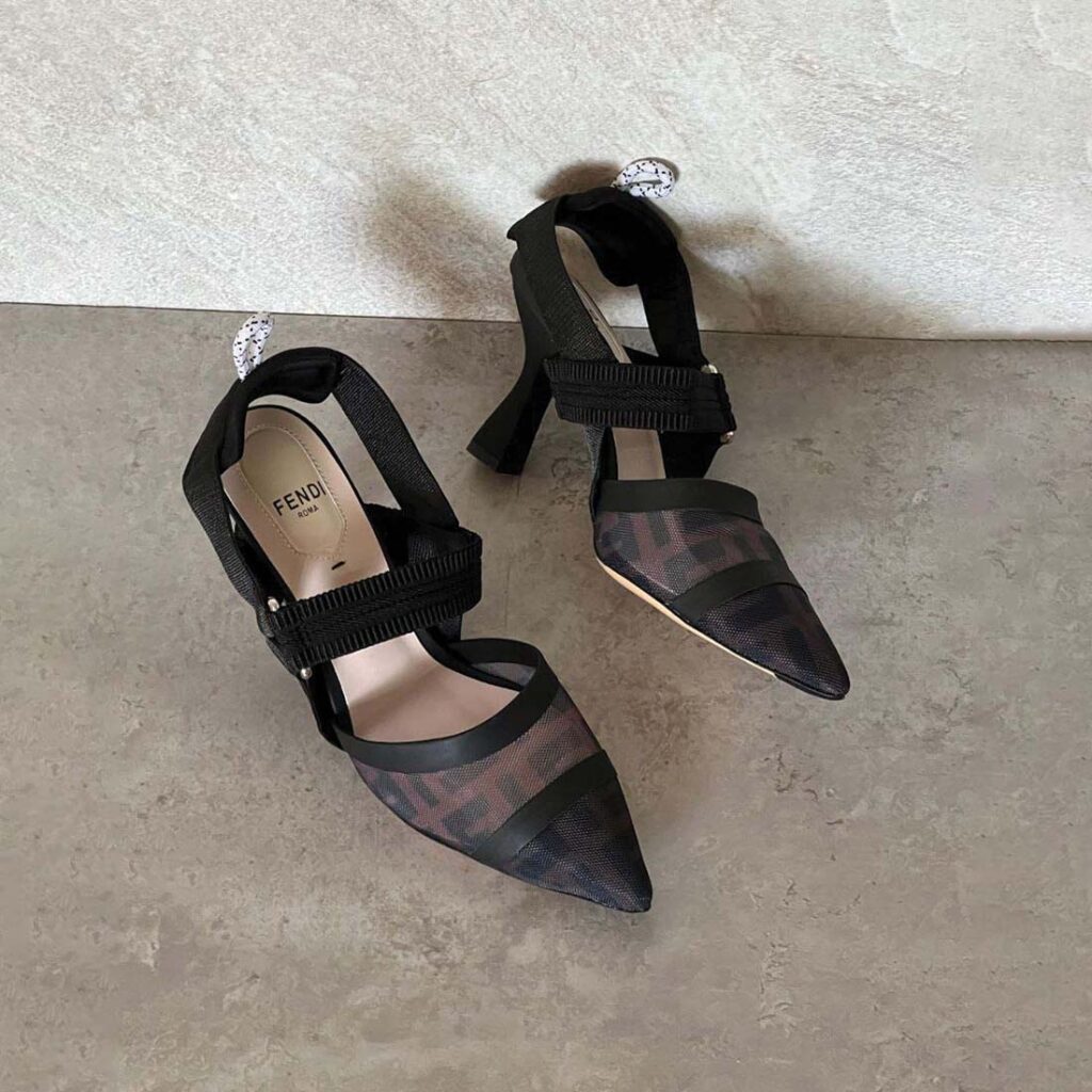 Fendi Colibrì Slingback Pumps – Black