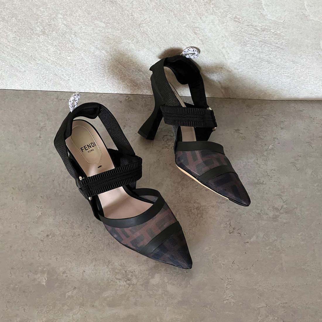 Fendi Colibrì Slingback Pumps – Black
