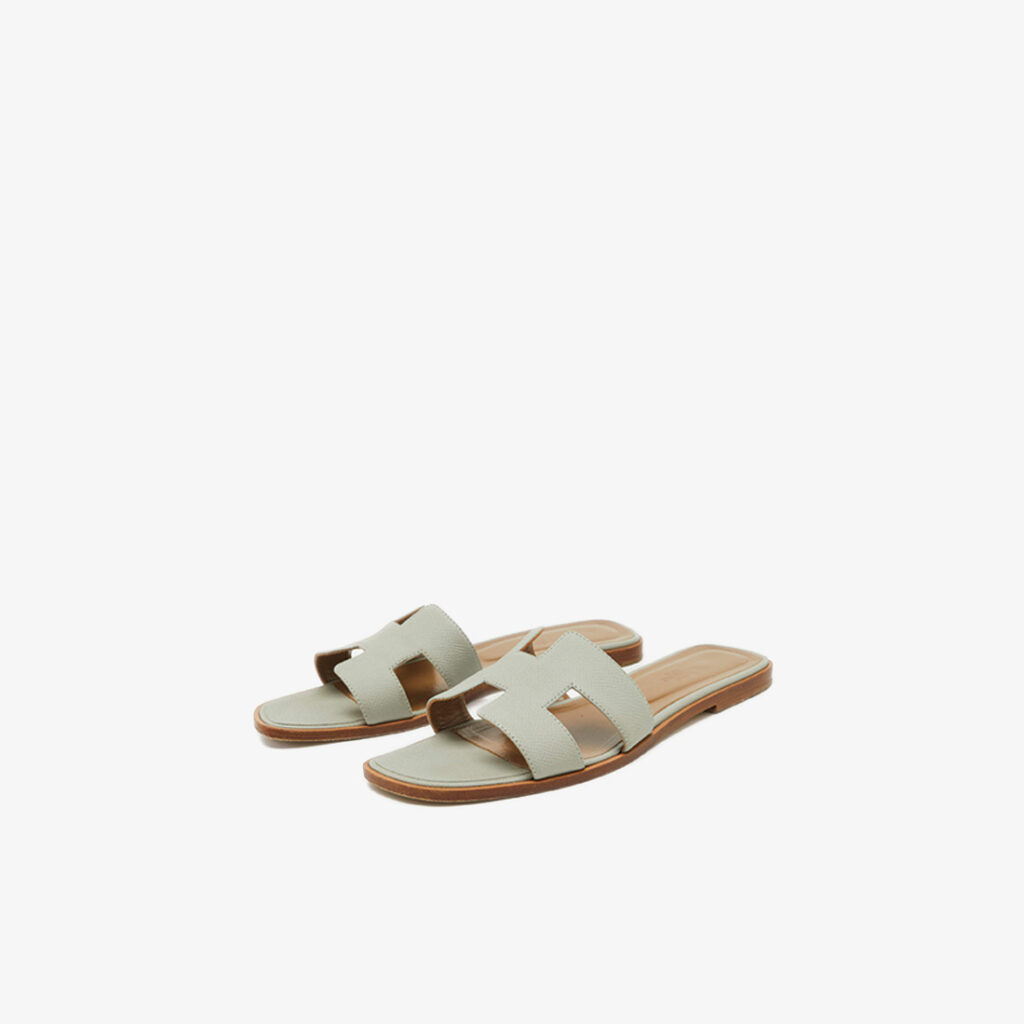 Hermès Oran Sandals – Gris Perle