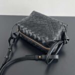 Bottega Veneta Loop Top Handle - Image 4