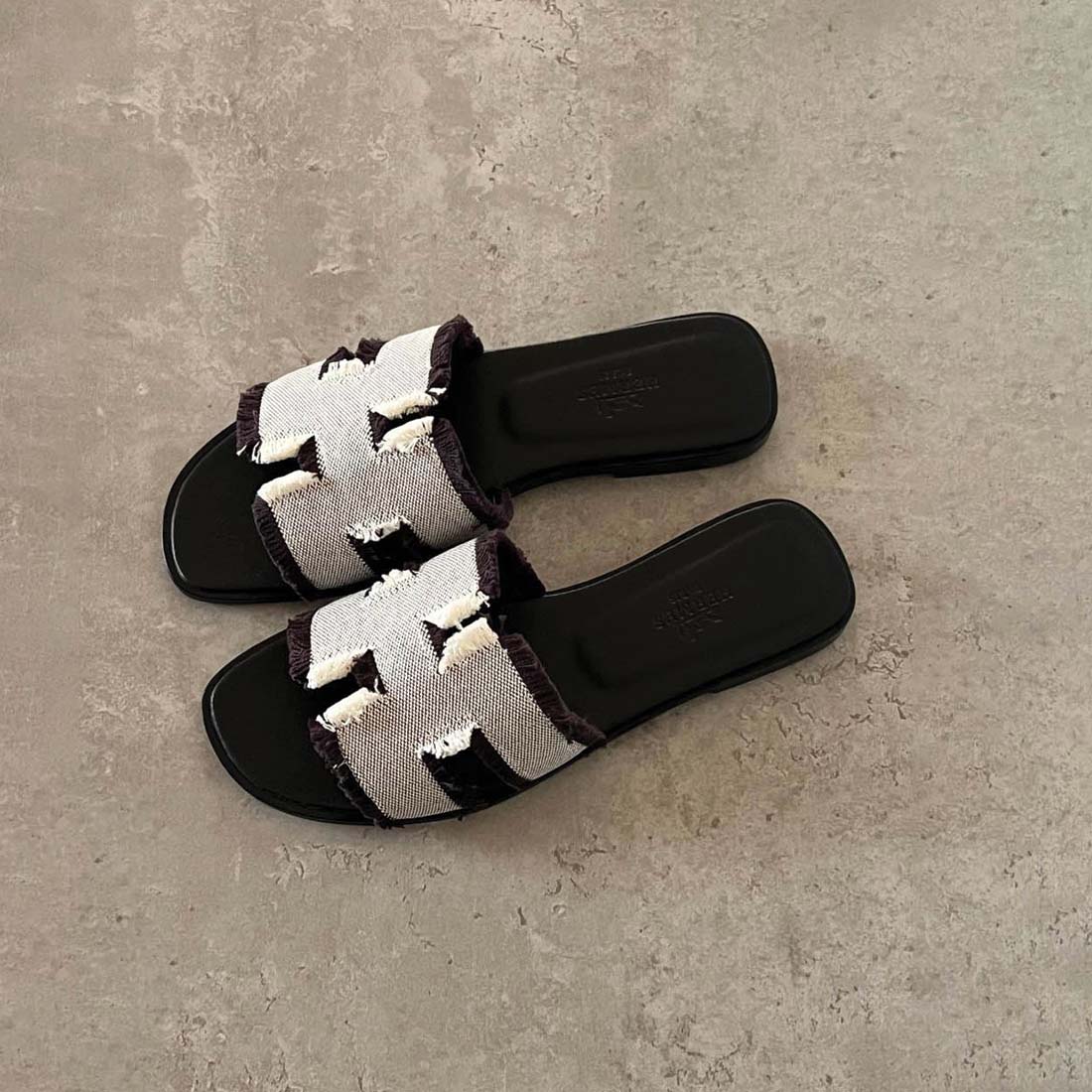 Hermès Oran Sandals in Canvas