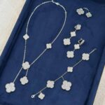 Van Cleef & Arpels Magic Alhambra Set