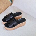 Hermès Havane 30 Sandal - Image 2