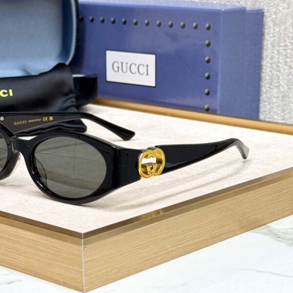 Gucci Oval-Shaped Sunglasses