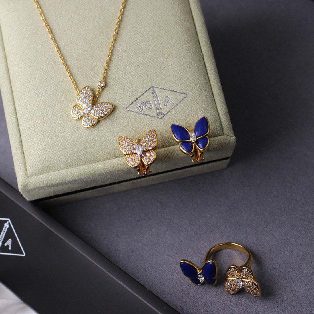 Van Cleef & Arpels Two Butterfly Full Set