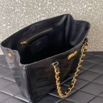 Valentino Garavani VLogo Chain Quilted Leather Tote - Image 2