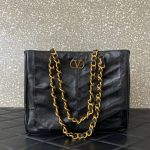 Valentino Garavani VLogo Chain Quilted Leather Tote - Image 5