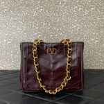 Valentino Garavani VLogo Chain Quilted Leather Tote - Image 3