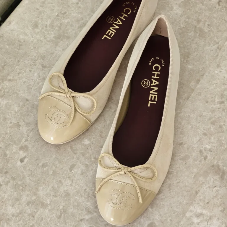 CHANEL Cap-Toe CC Ballet Flats in Suede & Patent Calfskin Beige
