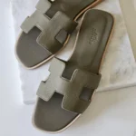 Hermes-Oran-Sandal-Hard-Leather-Olive-3