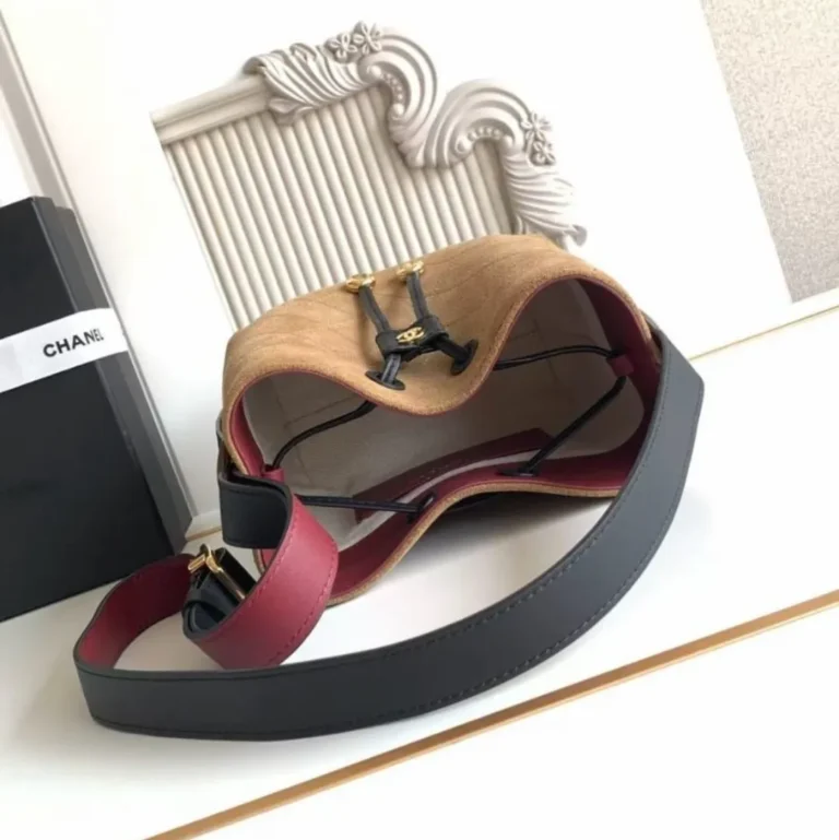 Chanel 31 Rue Cambon Suede Small Bucket Bag 4